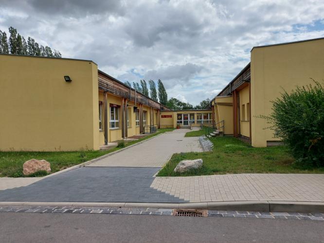 Schulgeb&auml;ude
